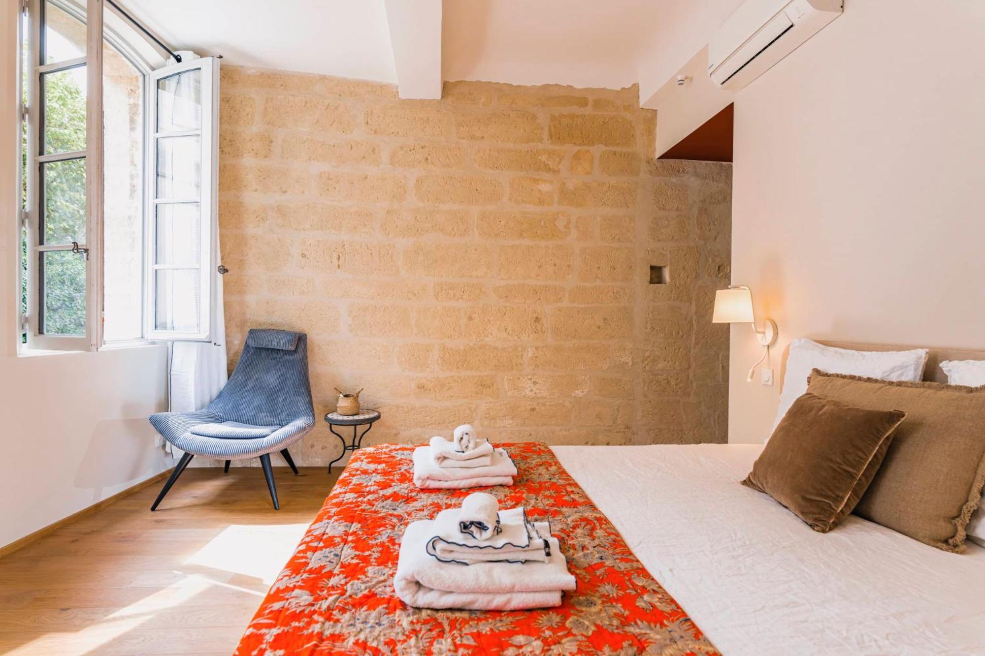 Le Petit Avignon - Chambres & Appartement A Deux Pas Du Pont D'Avignon Et Du Palais Des Papes Extérieur photo